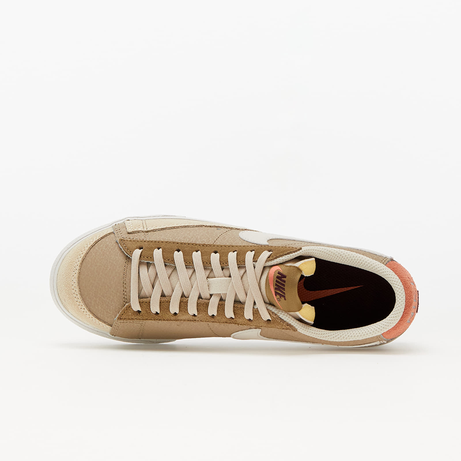 Damesko Nike W Blazer Low Platform Sp Khaki/ Light Bone-Madder Root-Hazel Rush