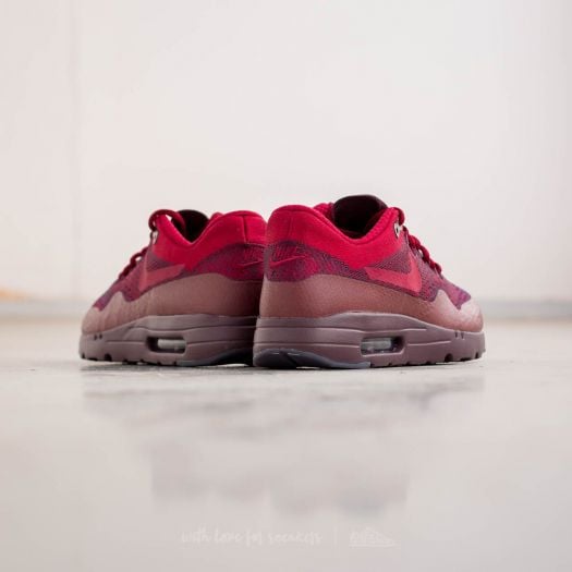 Nike air max 1 ultra flyknit burgundy clearance
