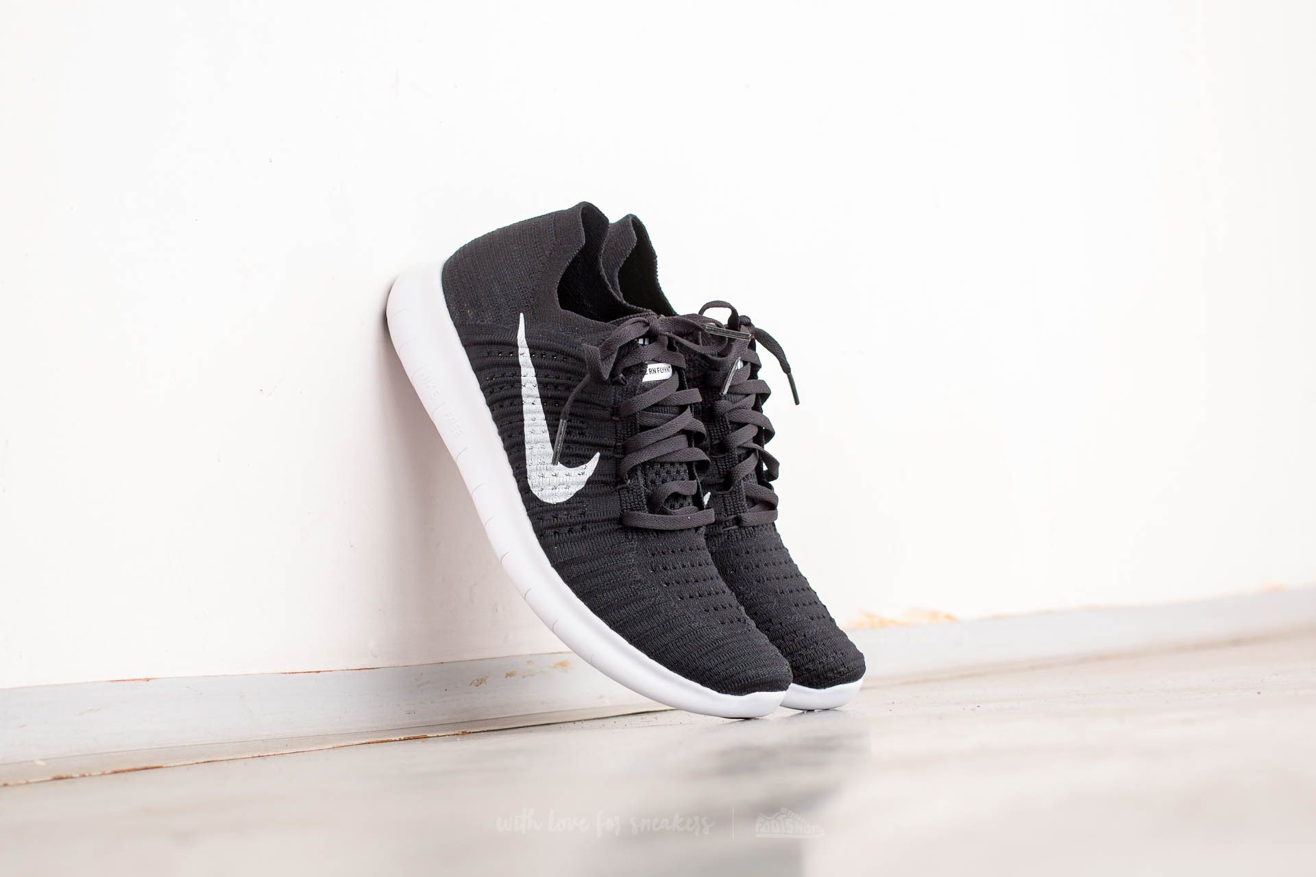 Men's shoes Nike Free Runner Flyknit Black/ White