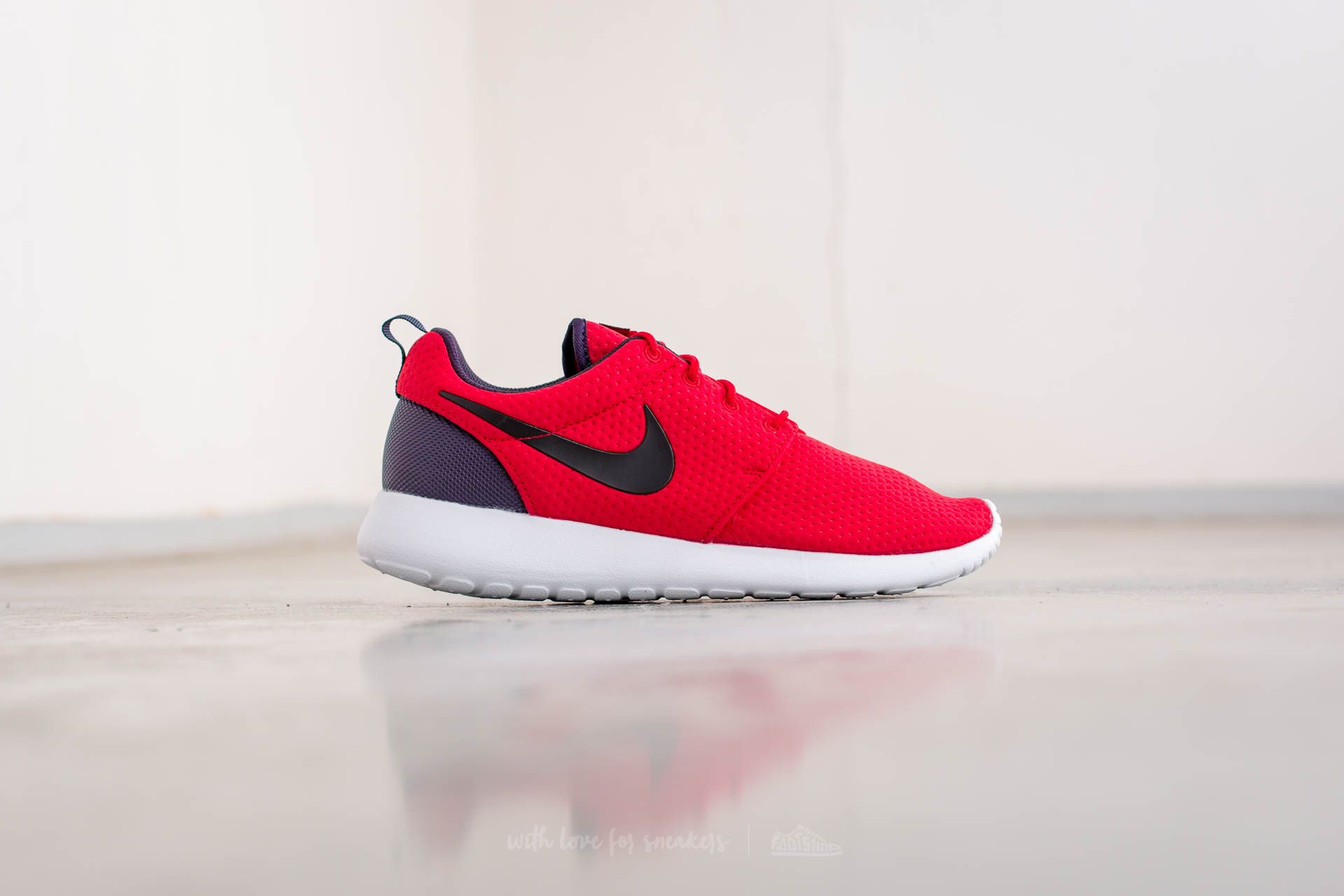 Roshe one red and white best sale mens