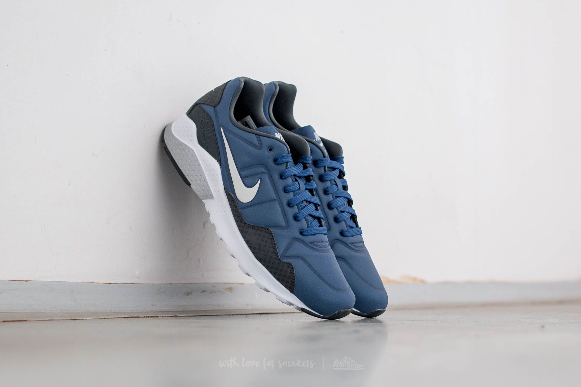 Nike Air Zoom Pegasus 92 Premium