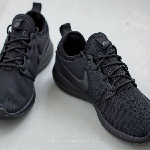 All black nike roshe womens top