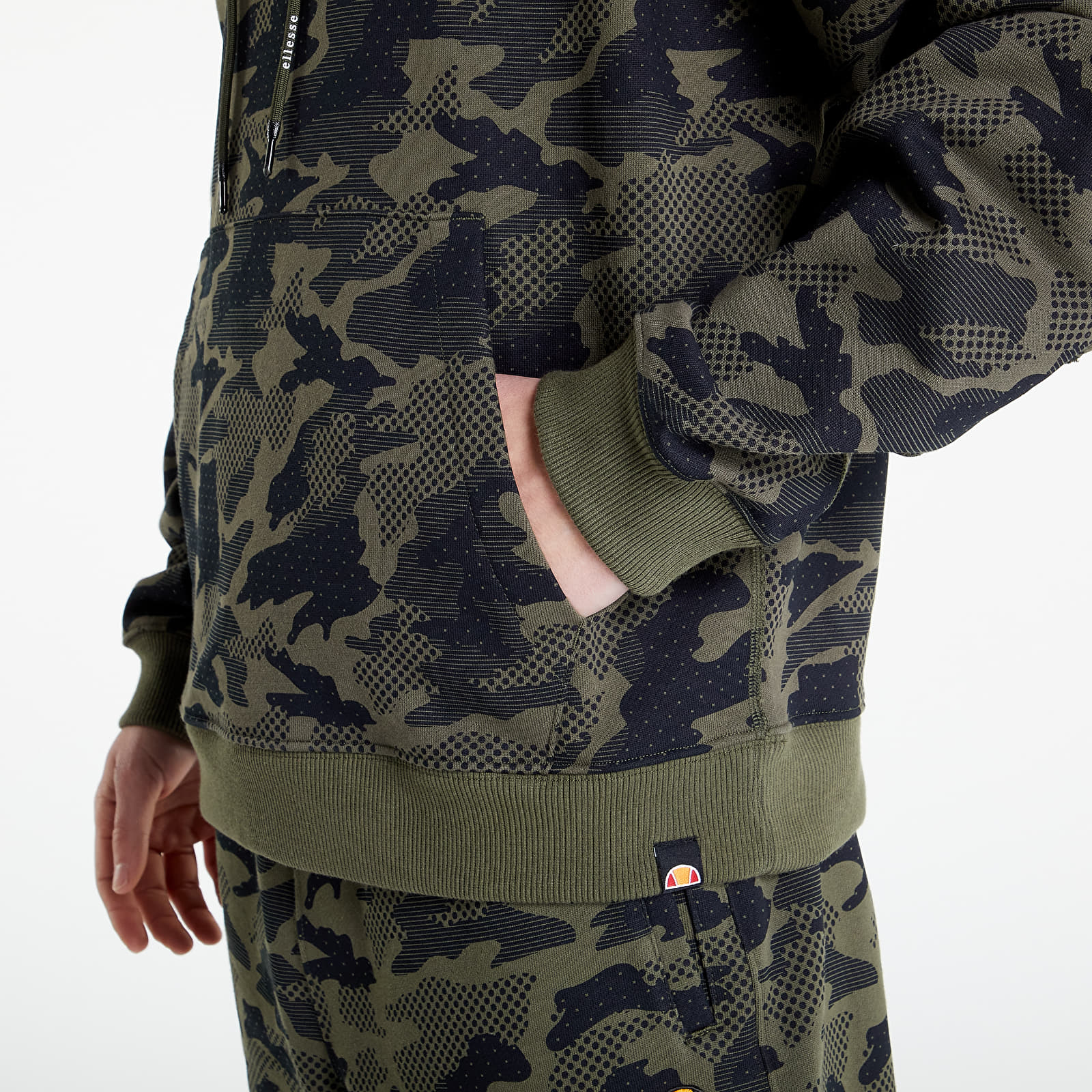 Ellesse camo sweatshirt new arrivals