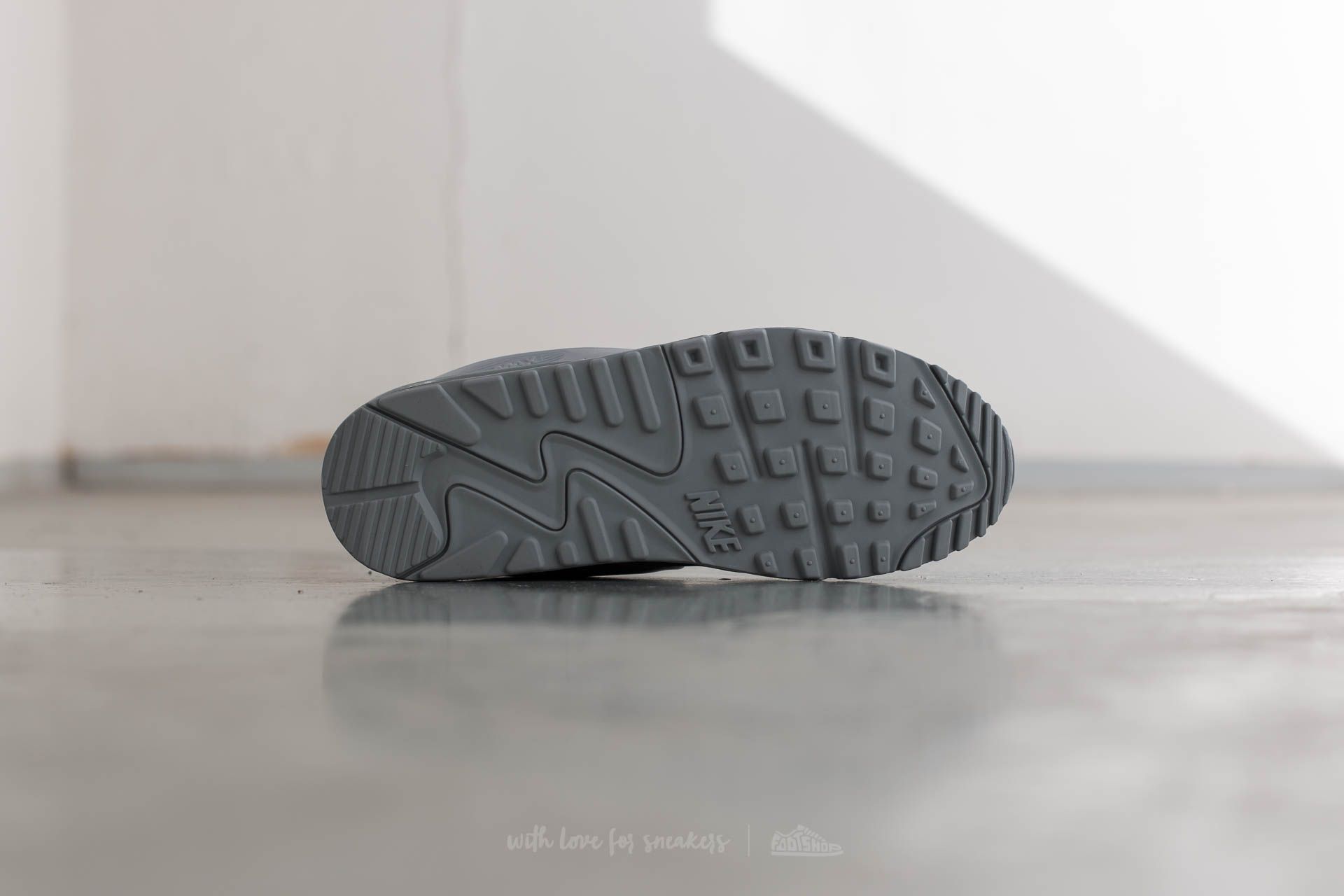 Dámske topánky a tenisky Nike Wmns Air Max 90 SP/ Sacai White/ White-Wolf Grey-Volt