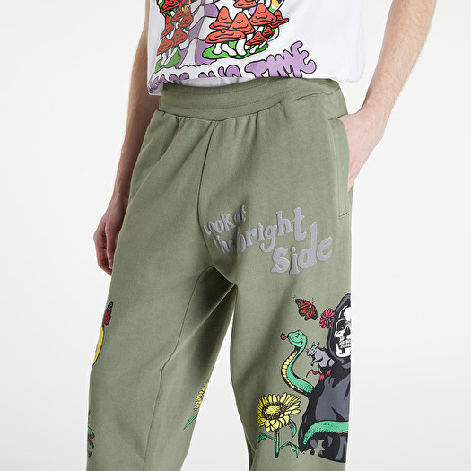 Bright green sweatpants 2025