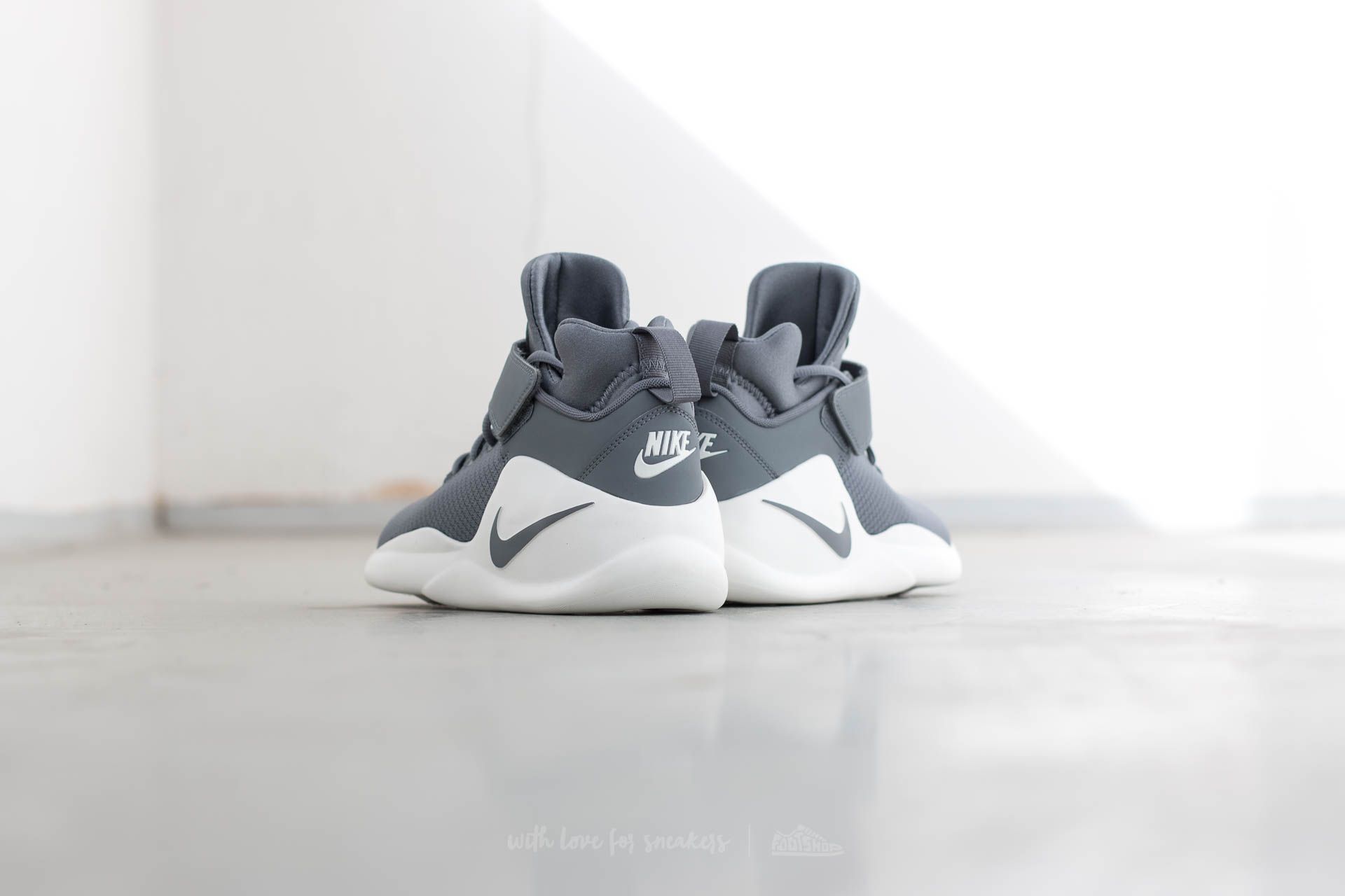 Nike kwazi grey store