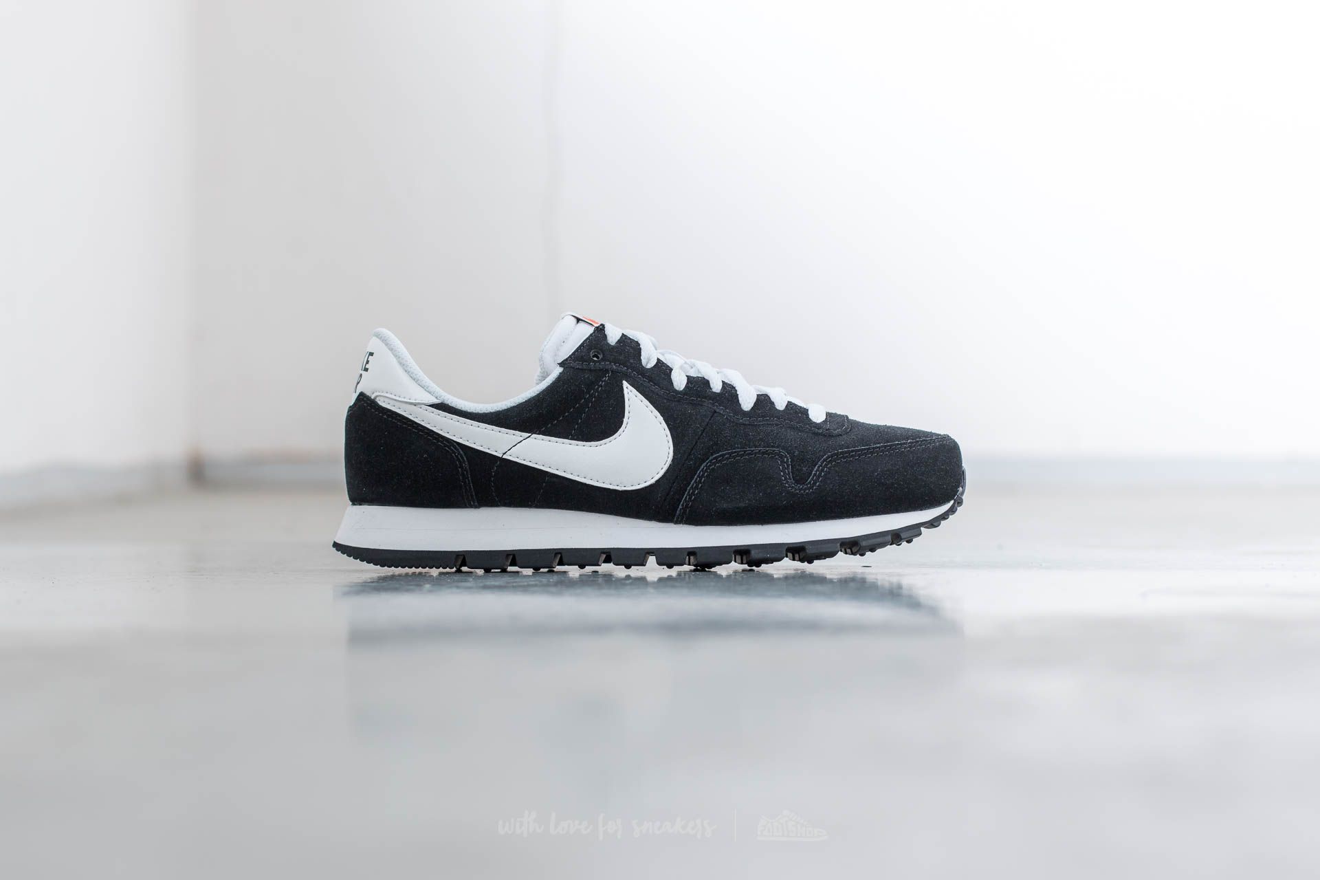 Air pegasus 83 2025 leather white/ black-summit white