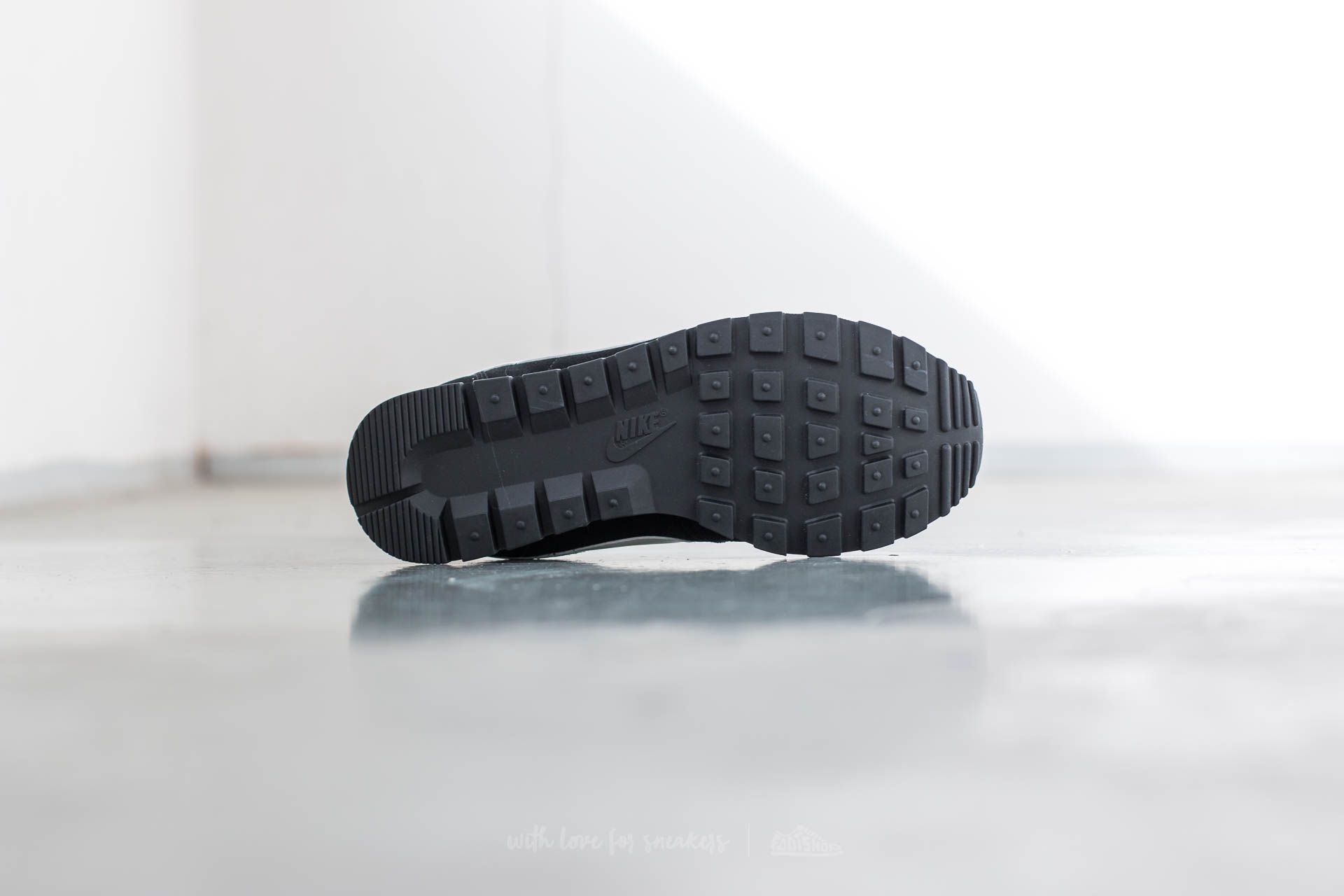 Men's shoes Nike Air Pegasus 83 Leather Black/ Summit White-Sail