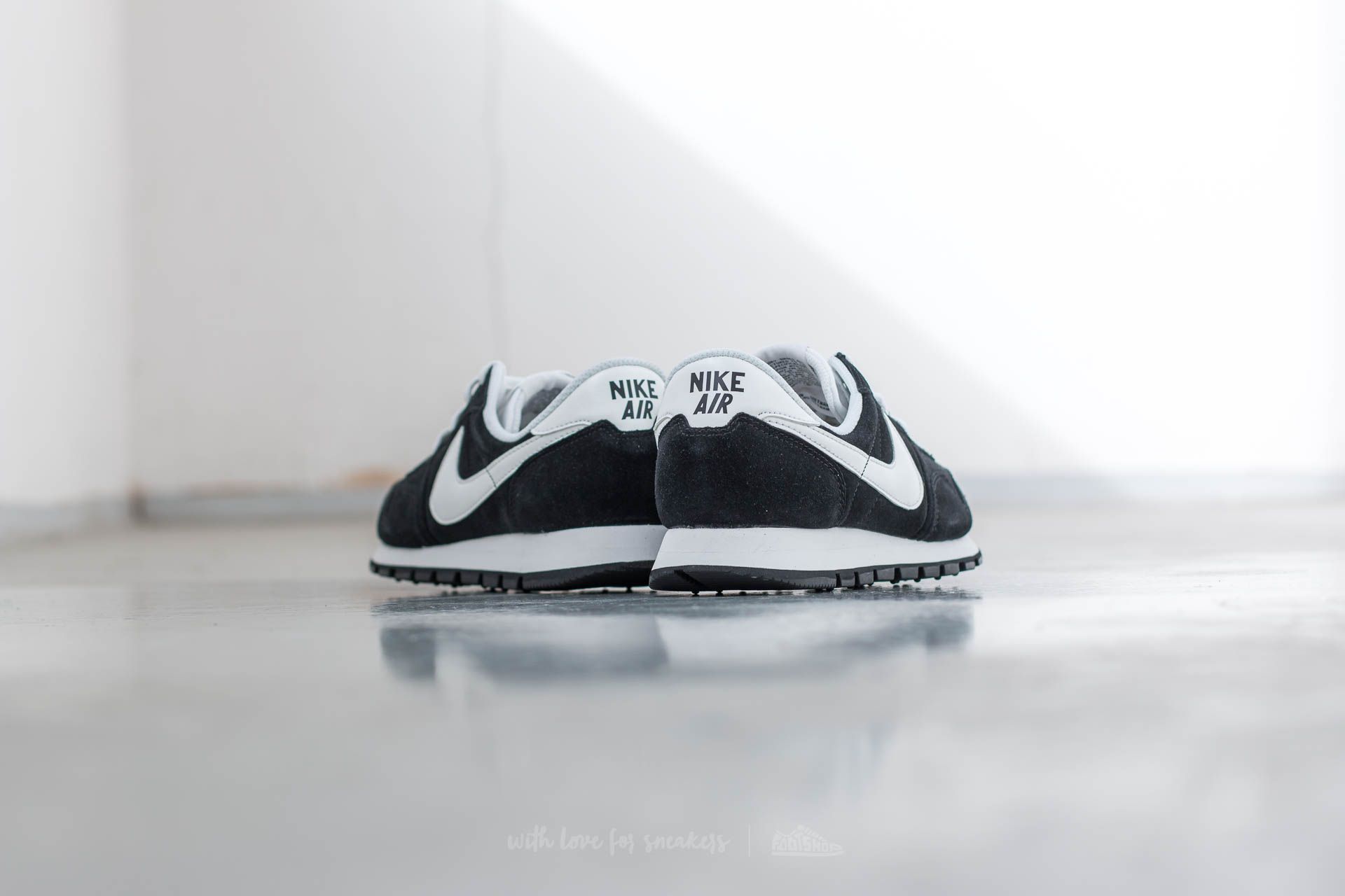 Men's shoes Nike Air Pegasus 83 Leather Black/ Summit White-Sail