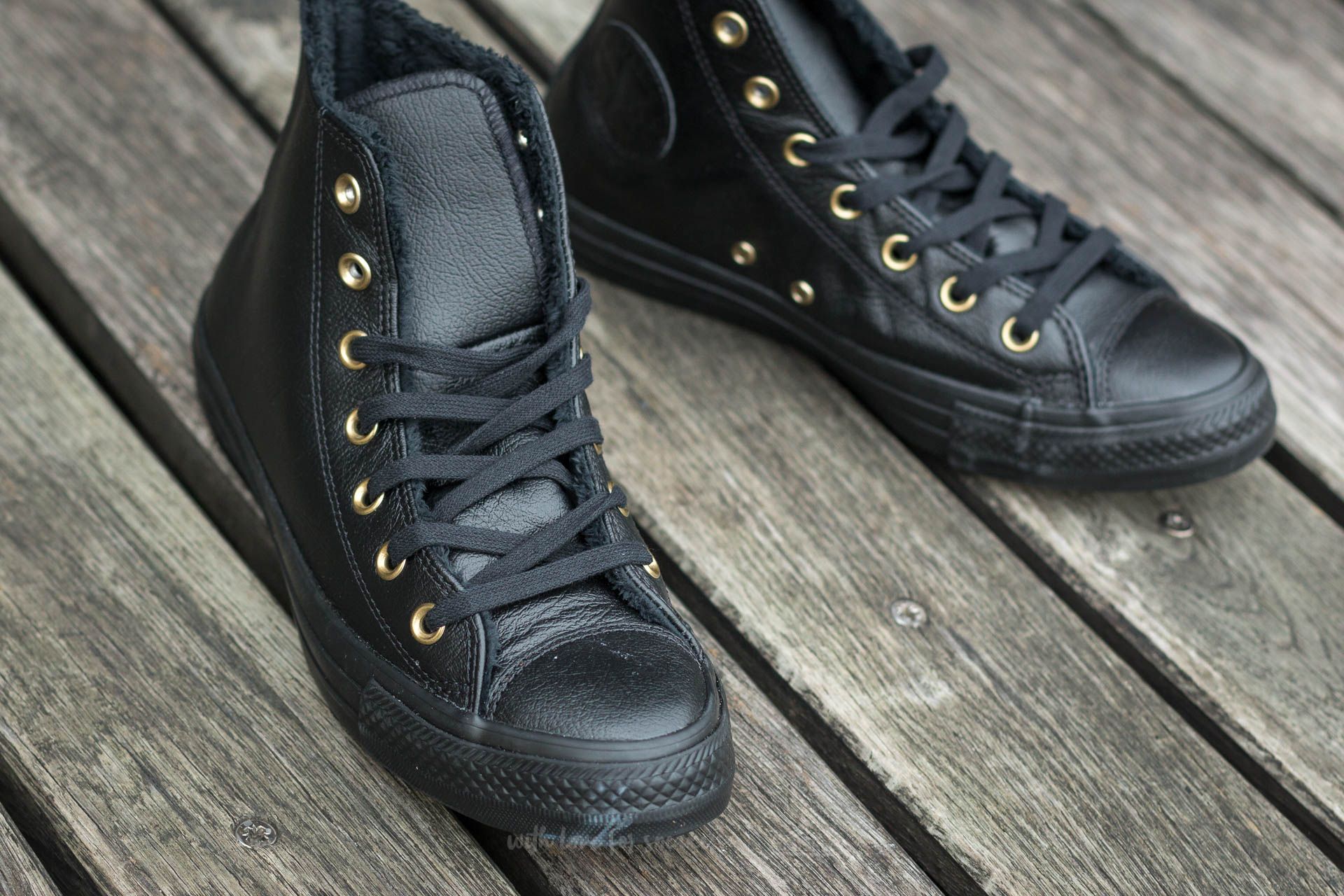 Women s shoes CONVERSE CHUCK TAYLOR ALL STAR Winter Knit Fur Hi