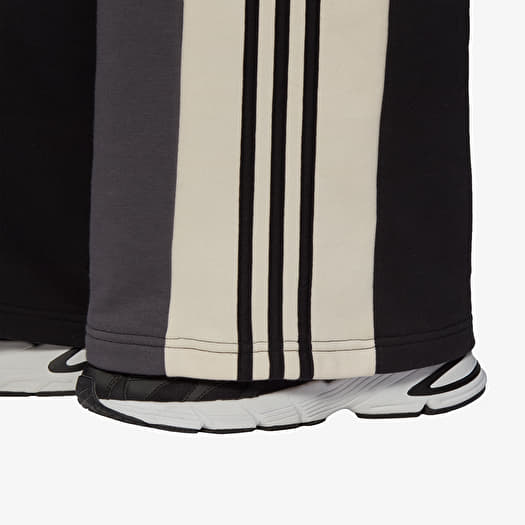 adidas,Womens,Essentials 3-Stripes French Terry Wide Pants,Black