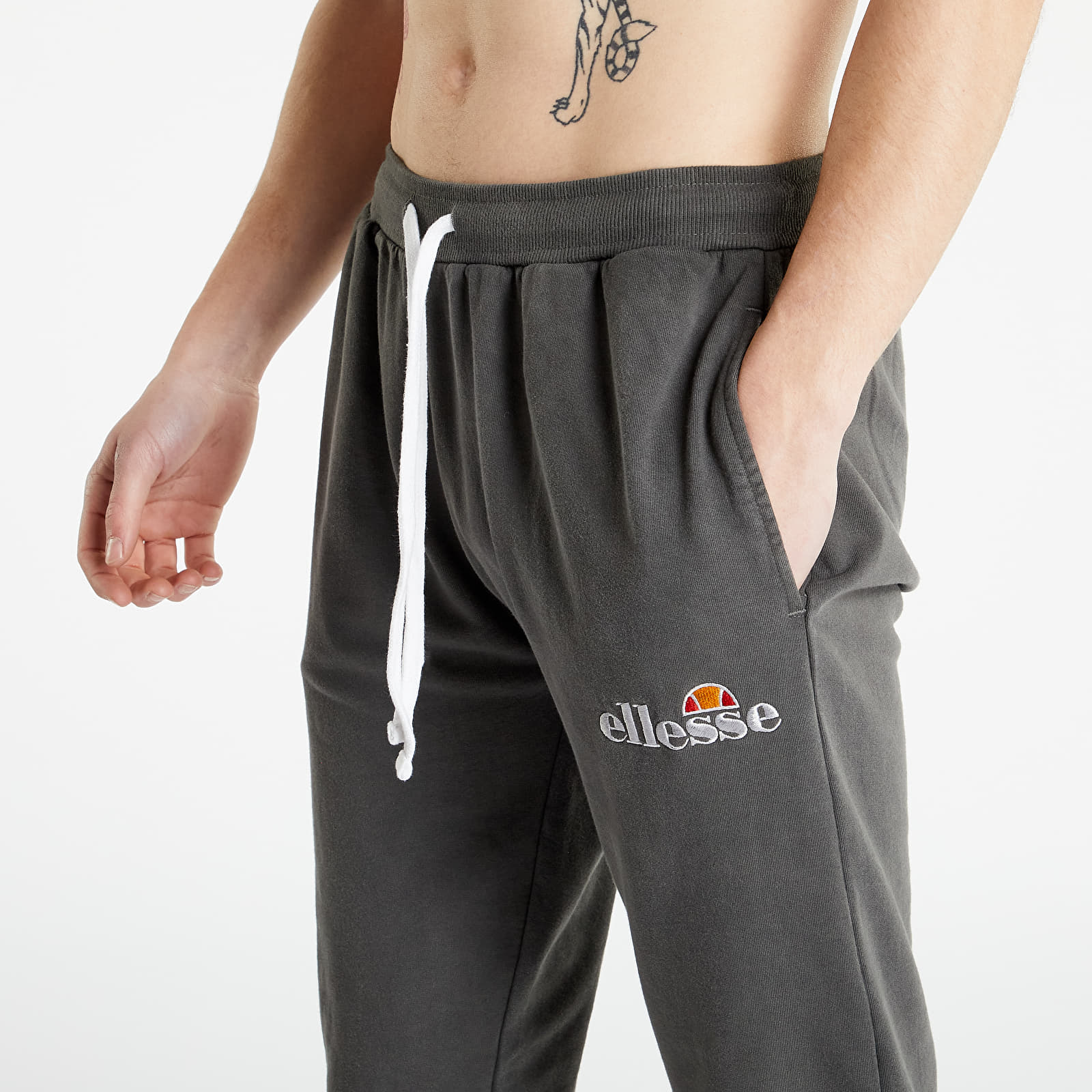Pants and jeans Ellesse Acacia Jogger Pants Black Footshop