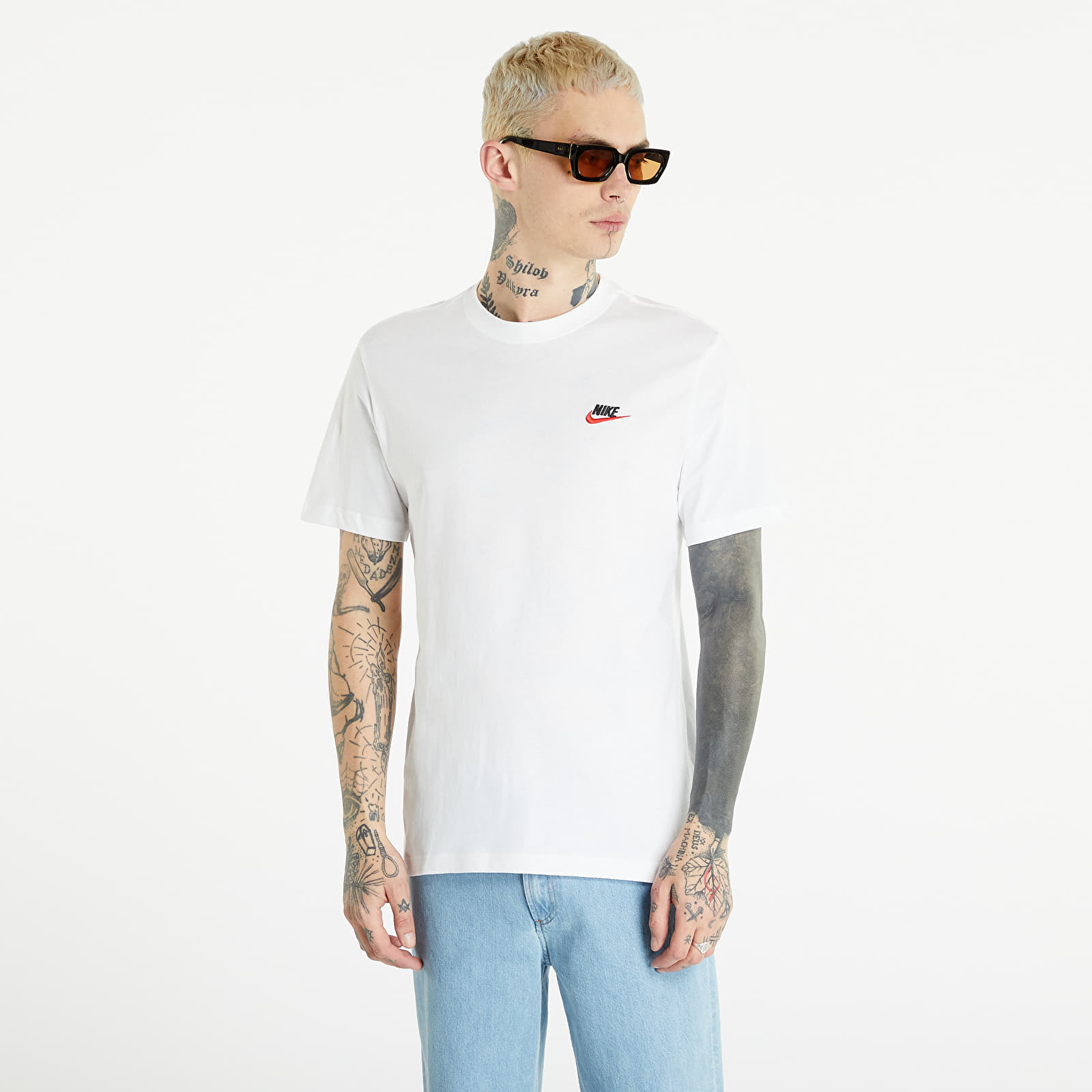 Magliette Nike Sportswear Club Tee White/ Black/ University Red