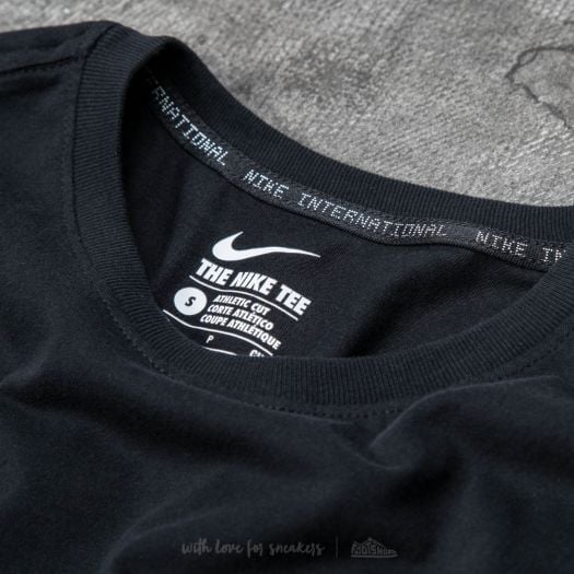The nike tee athletic cut sales long sleeve