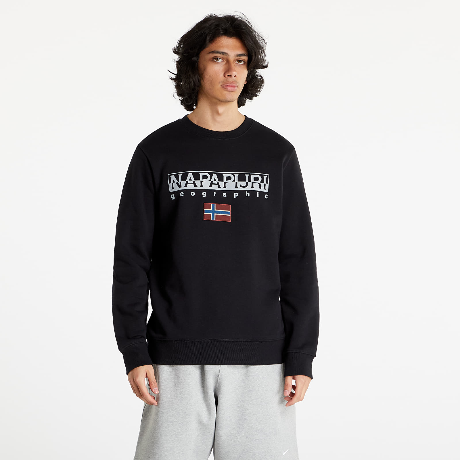 Hoodies and sweatshirts Napapijri Geographic Crewneck Black Footshop