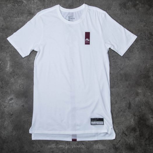 maroon and white nike shirt
