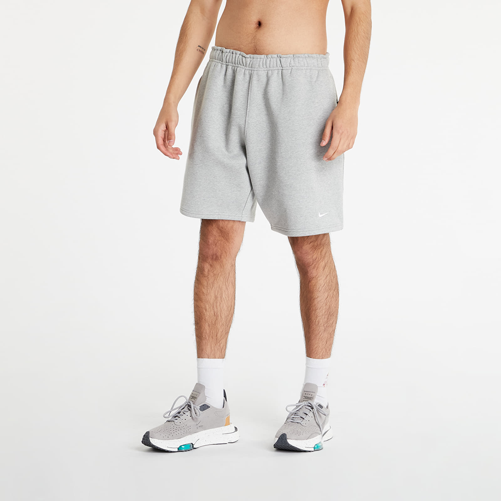 Bermuda deals nike swoosh