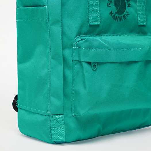 Fjallraven re shop kanken emerald
