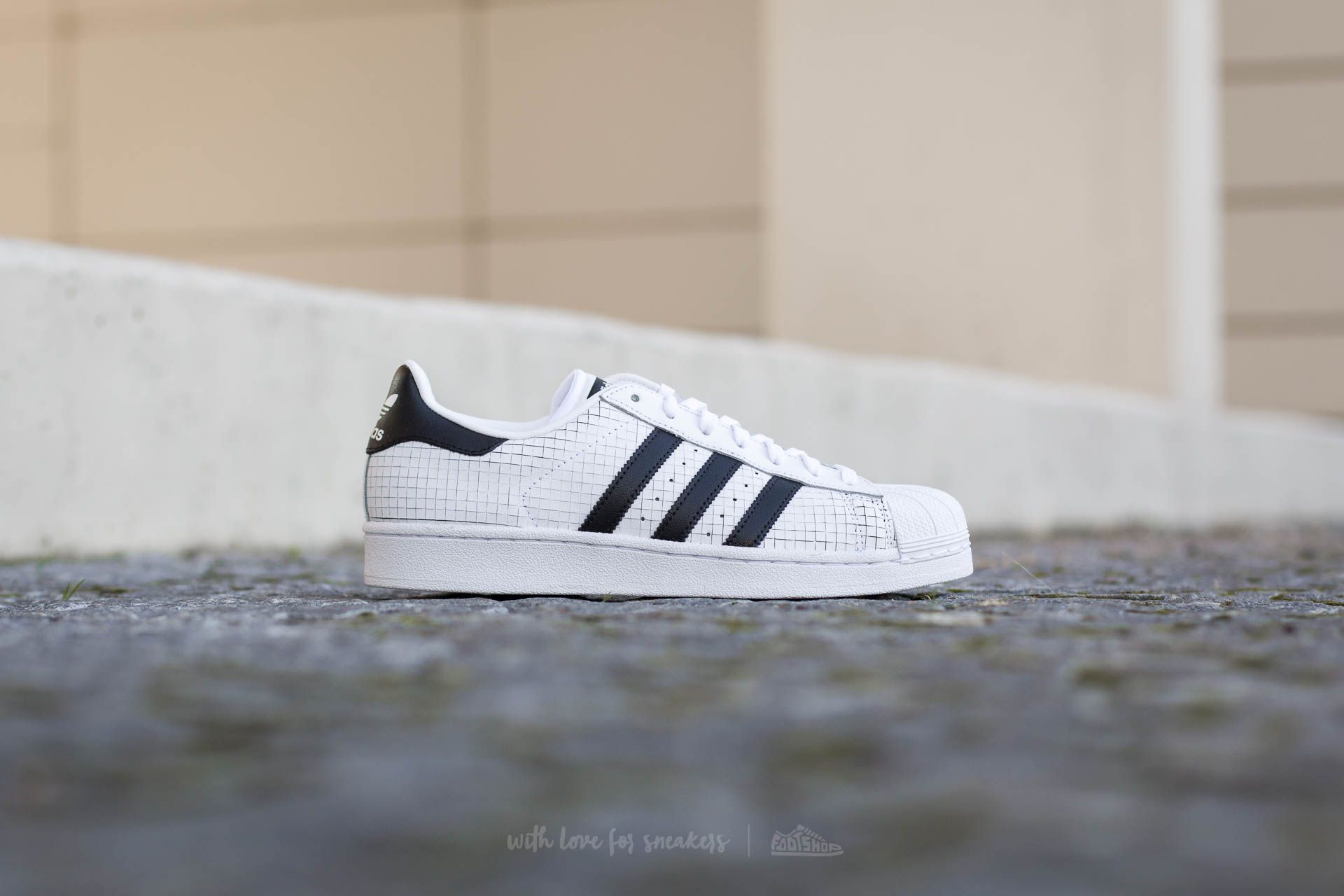 Adidas fv3444 top