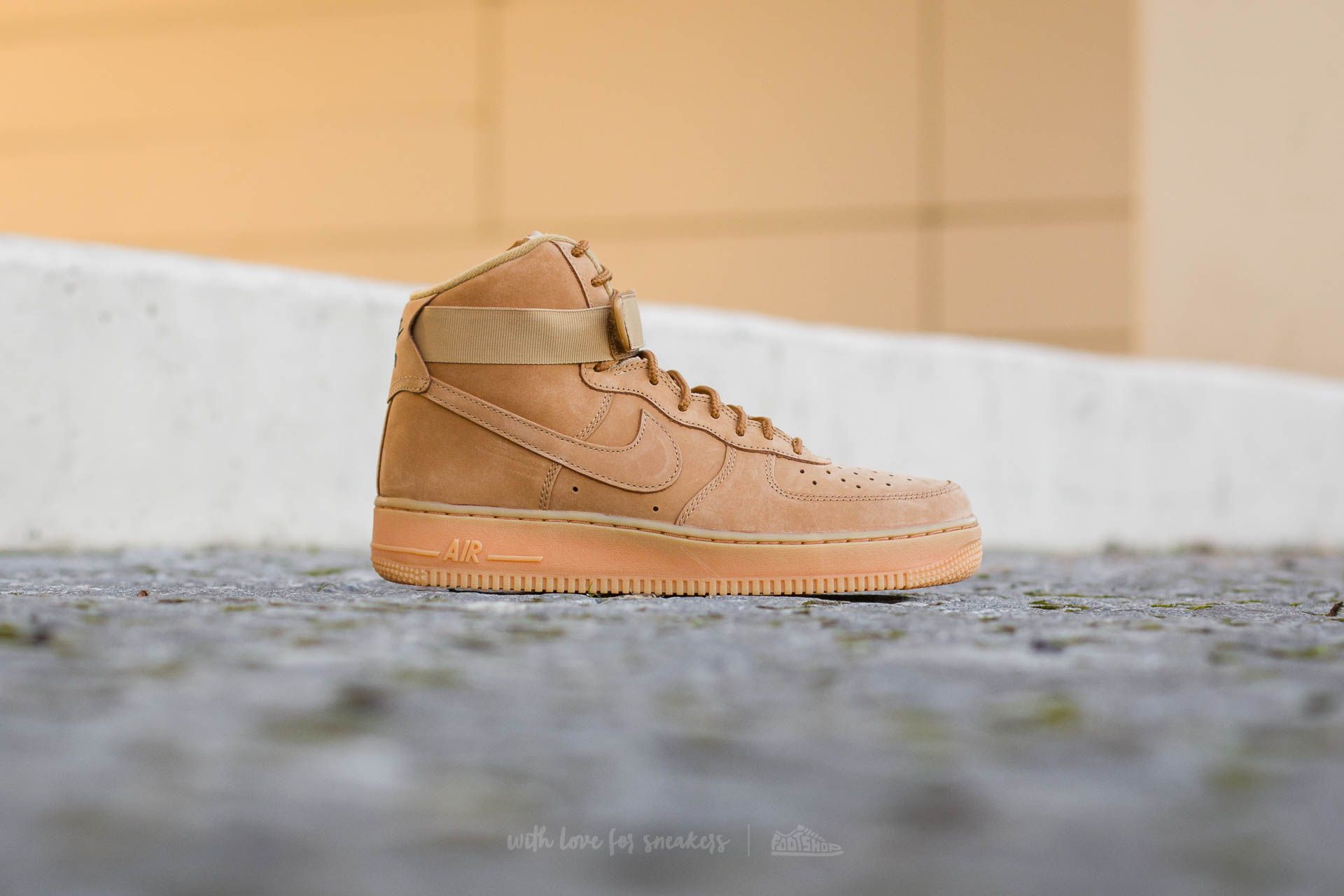 Men s shoes Nike Air Force 1 High 07 LV8 WB Flax Flax Outdoor
