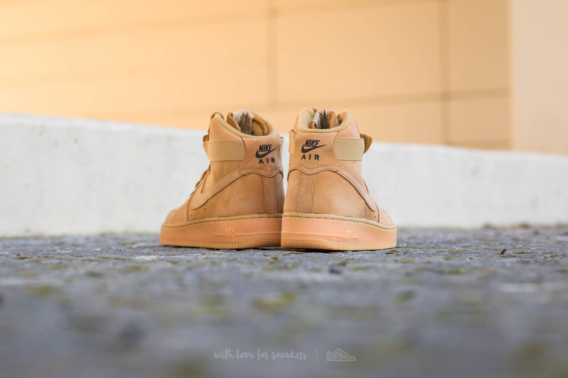 Men s shoes Nike Air Force 1 High 07 LV8 WB Flax Flax Outdoor Green Gum Li Footshop