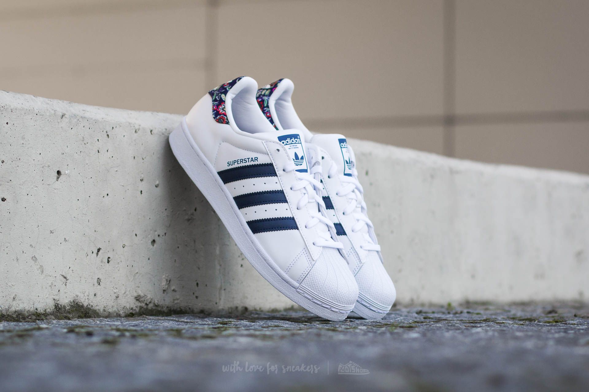 Női cipők adidas Superstar W Ftw White/ St Dark Slate/ Ftw White