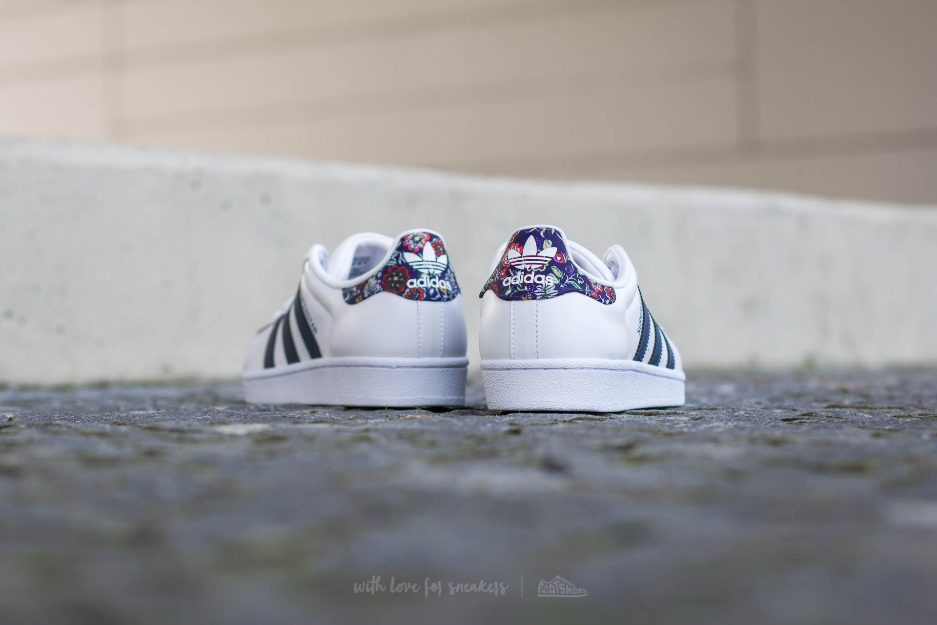 Női cipők adidas Superstar W Ftw White/ St Dark Slate/ Ftw White