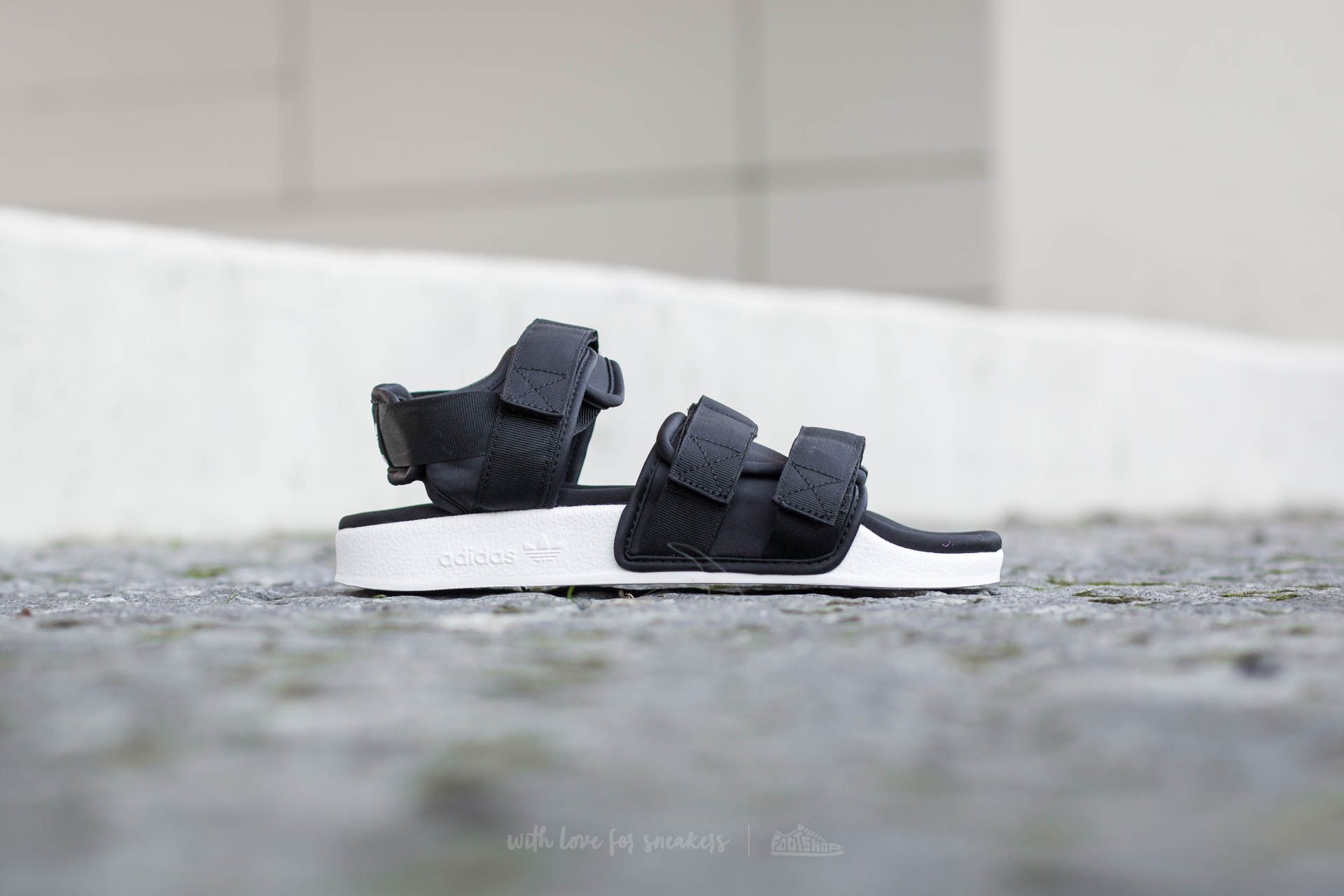 S75382 adidas online