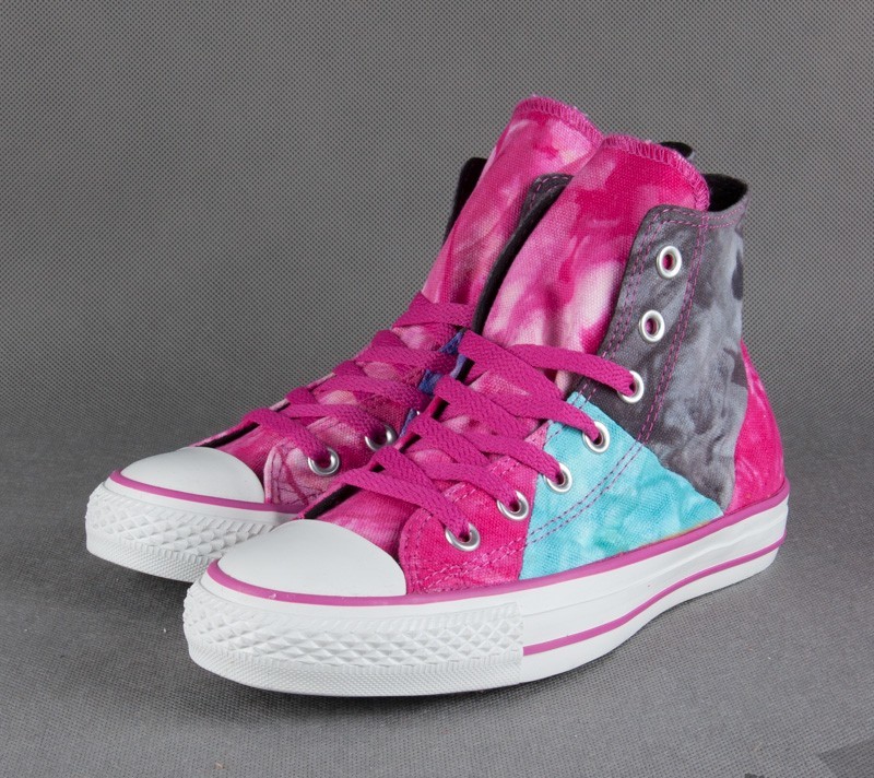 Converse shop multi panel