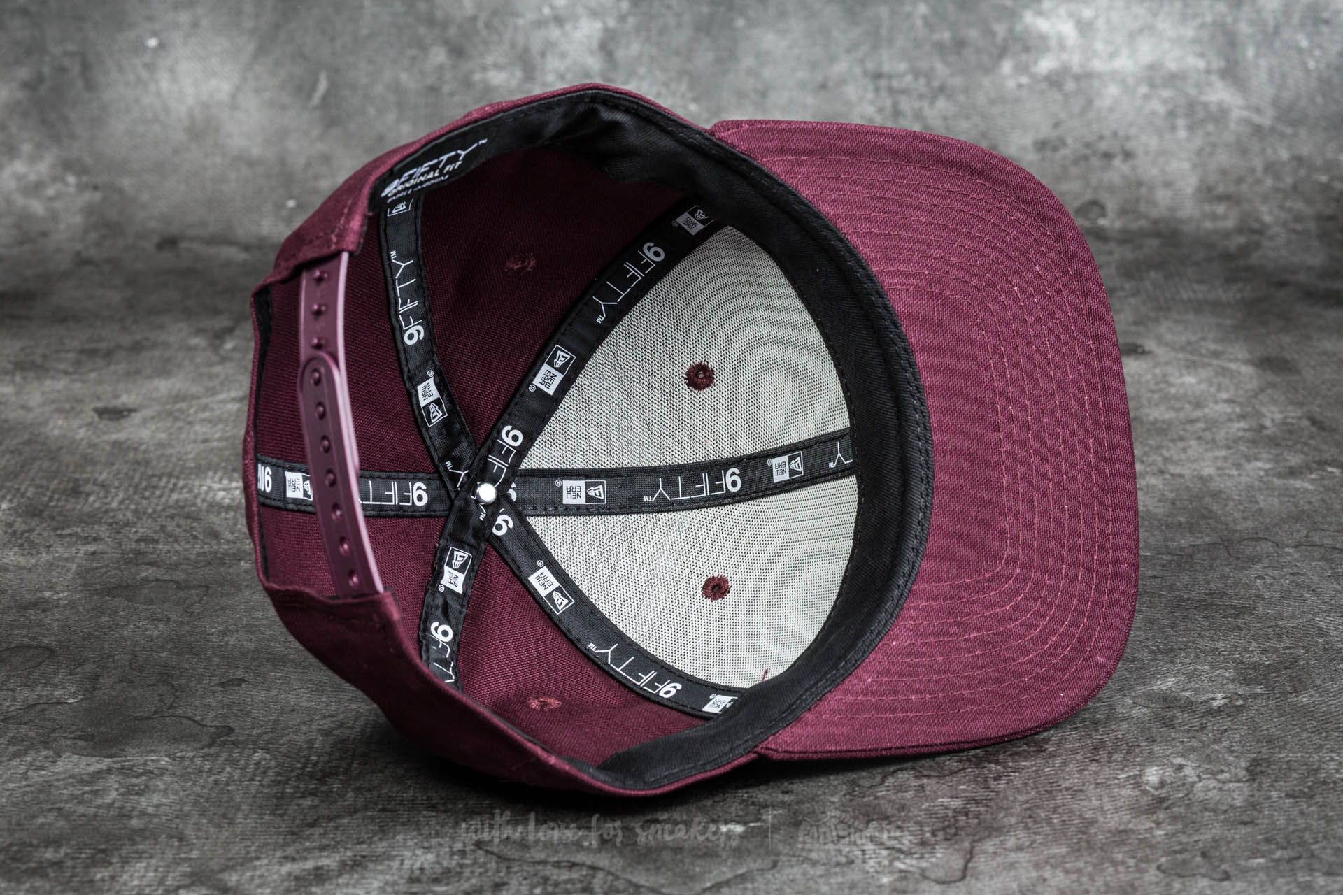 Cappelli New Era 9Fifty Canvas Hex Patch Cap Maroon