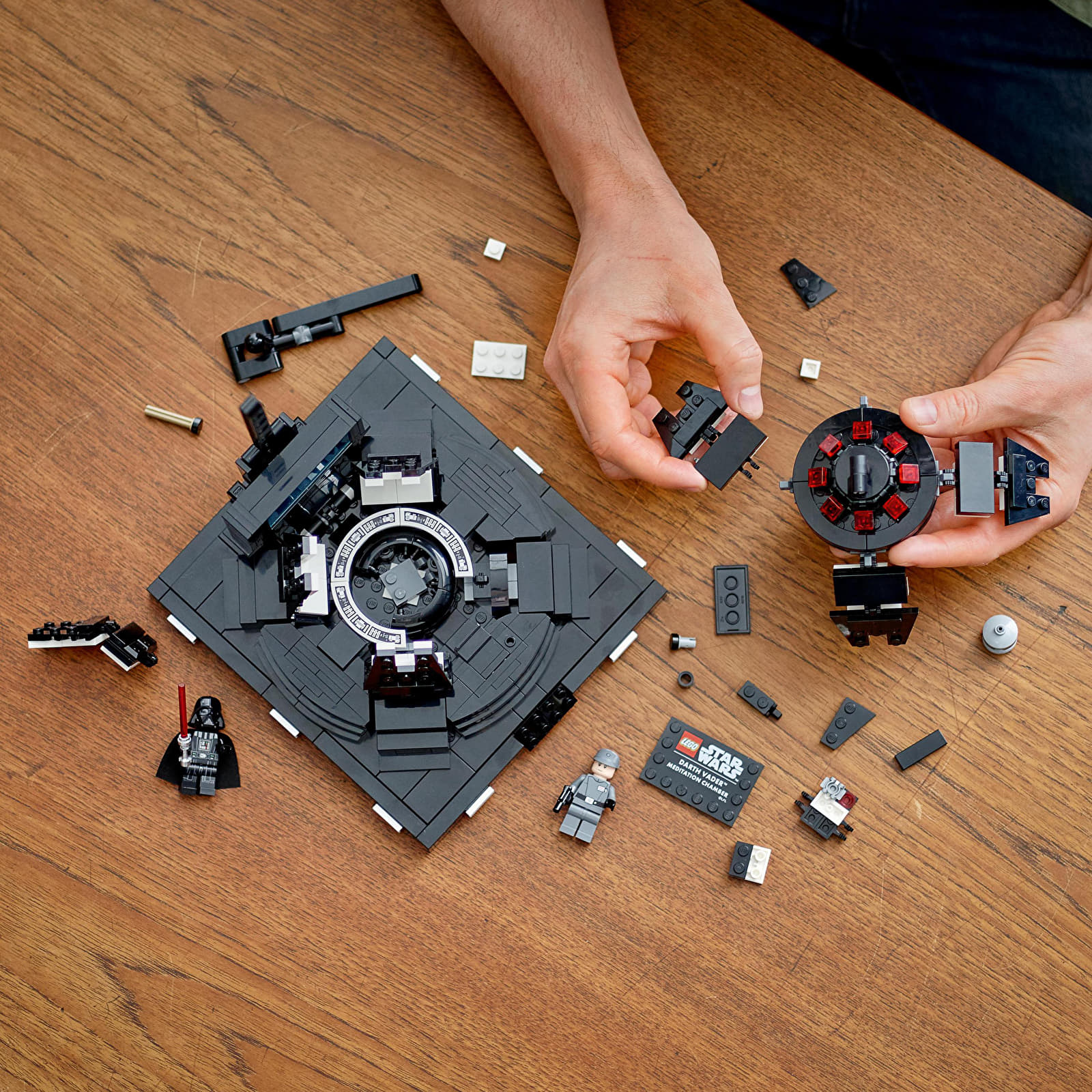 LEGO® készletek LEGO® Star Wars™ 75296 Darth Vader™ Meditation Chamber