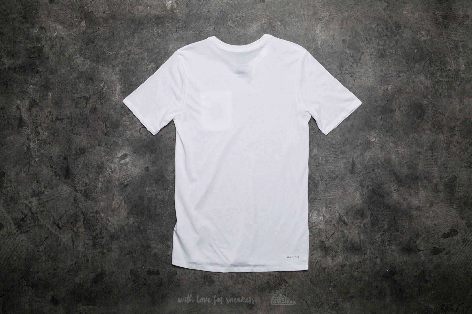 T-Shirts and shirts Nike SB Tiger Pocket Tee White