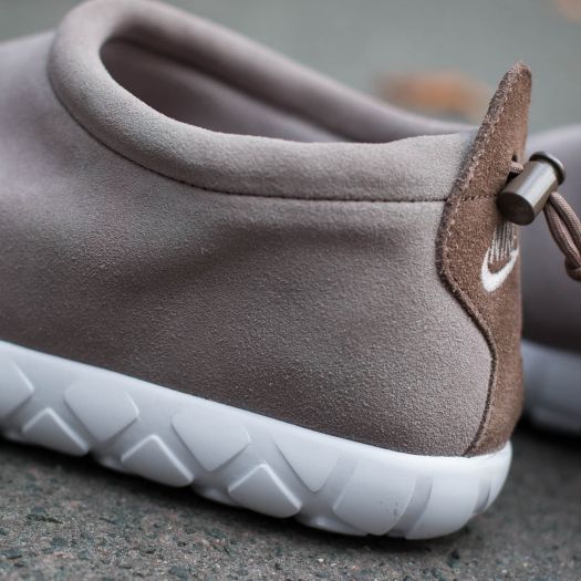 Men s shoes Nike Air Moc Ultra Light Taupe Palomino White Footshop