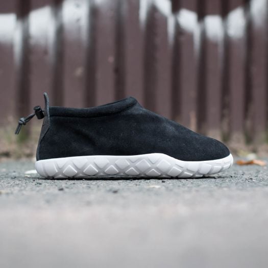 Nike moc ultra on sale