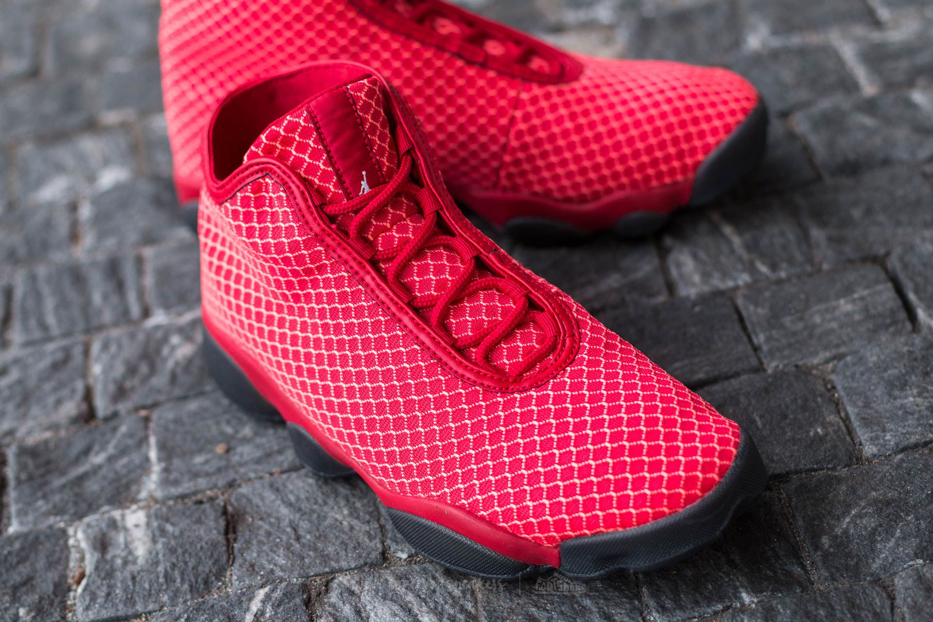 Jordan horizon red online