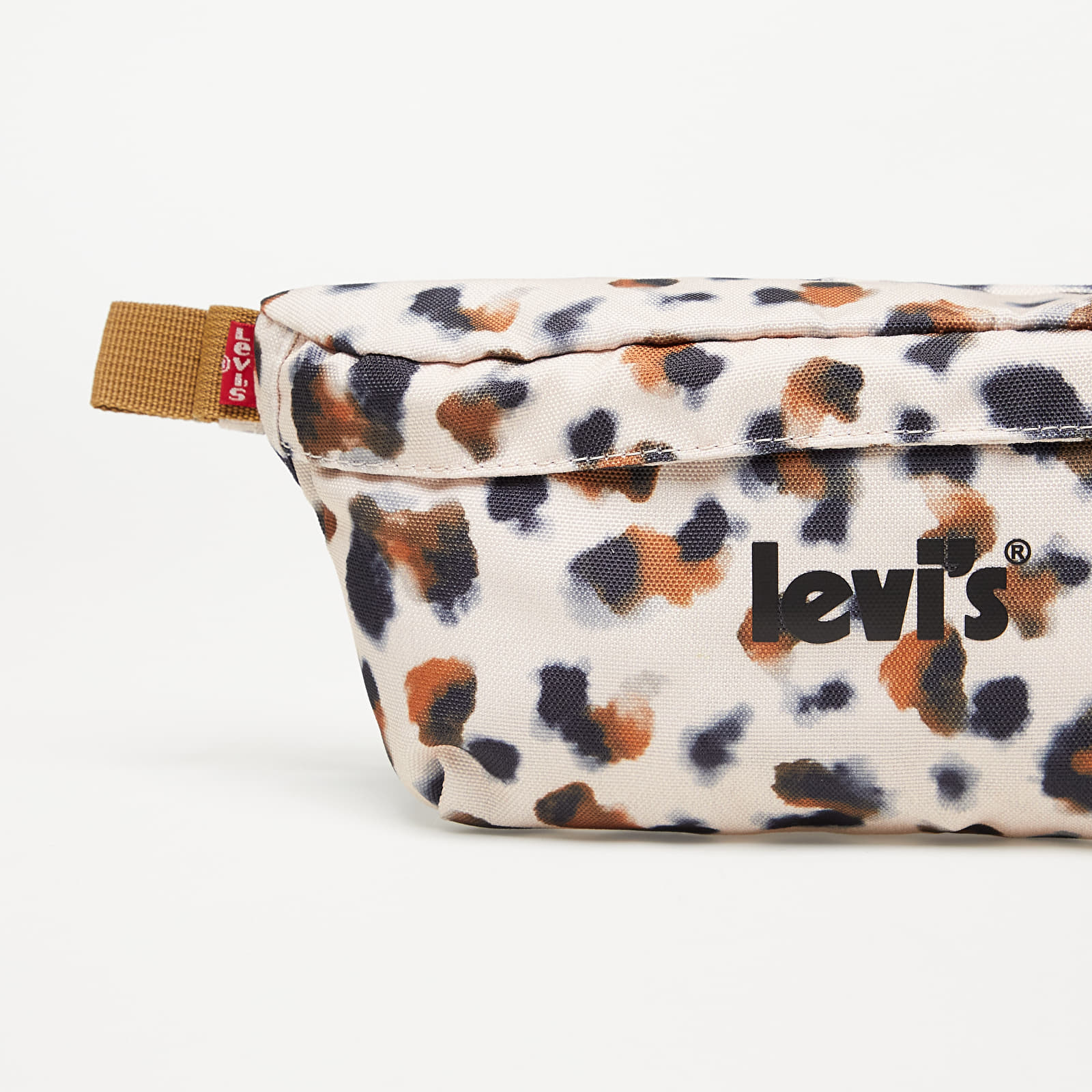 Banana sling bag levis clearance