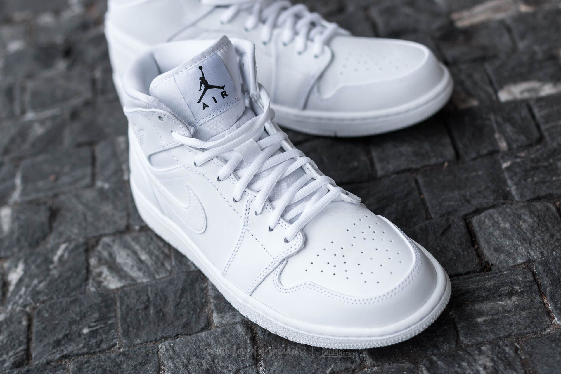 Moški čevlji Air Jordan 1 Mid White/ Black-White