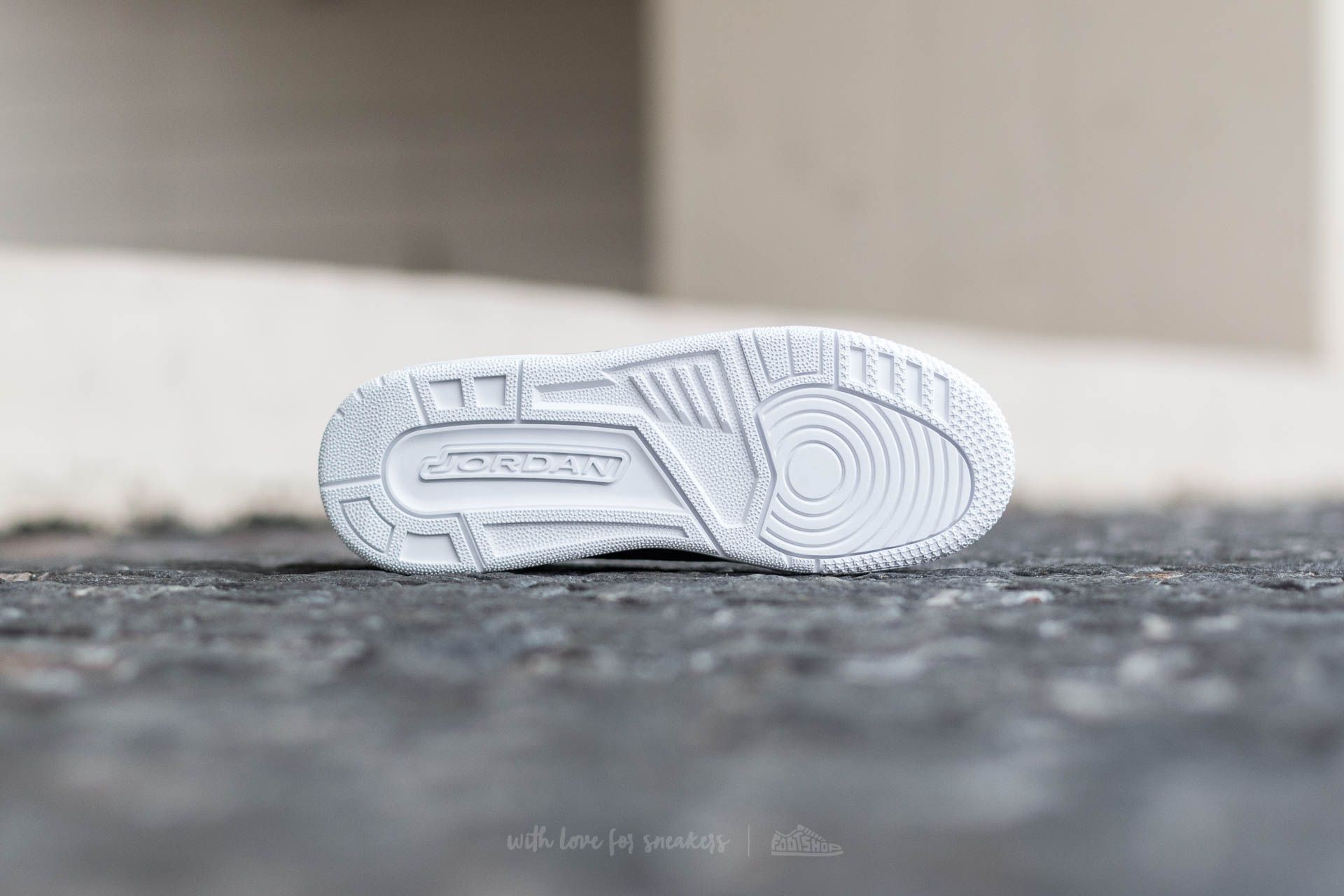 Γυναικεία παπούτσια Air Jordan 3 Retro BG Black/ Black-White