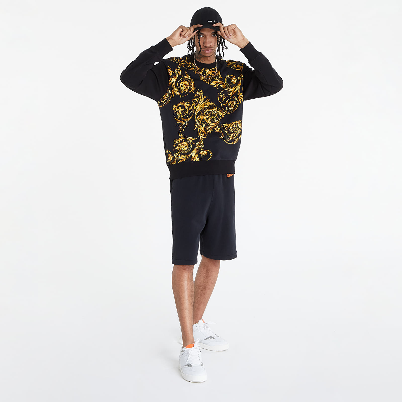 Hoodies and sweatshirts Versace Jeans Couture Felpa Print Garland Sweatshirt Black Gold Footshop