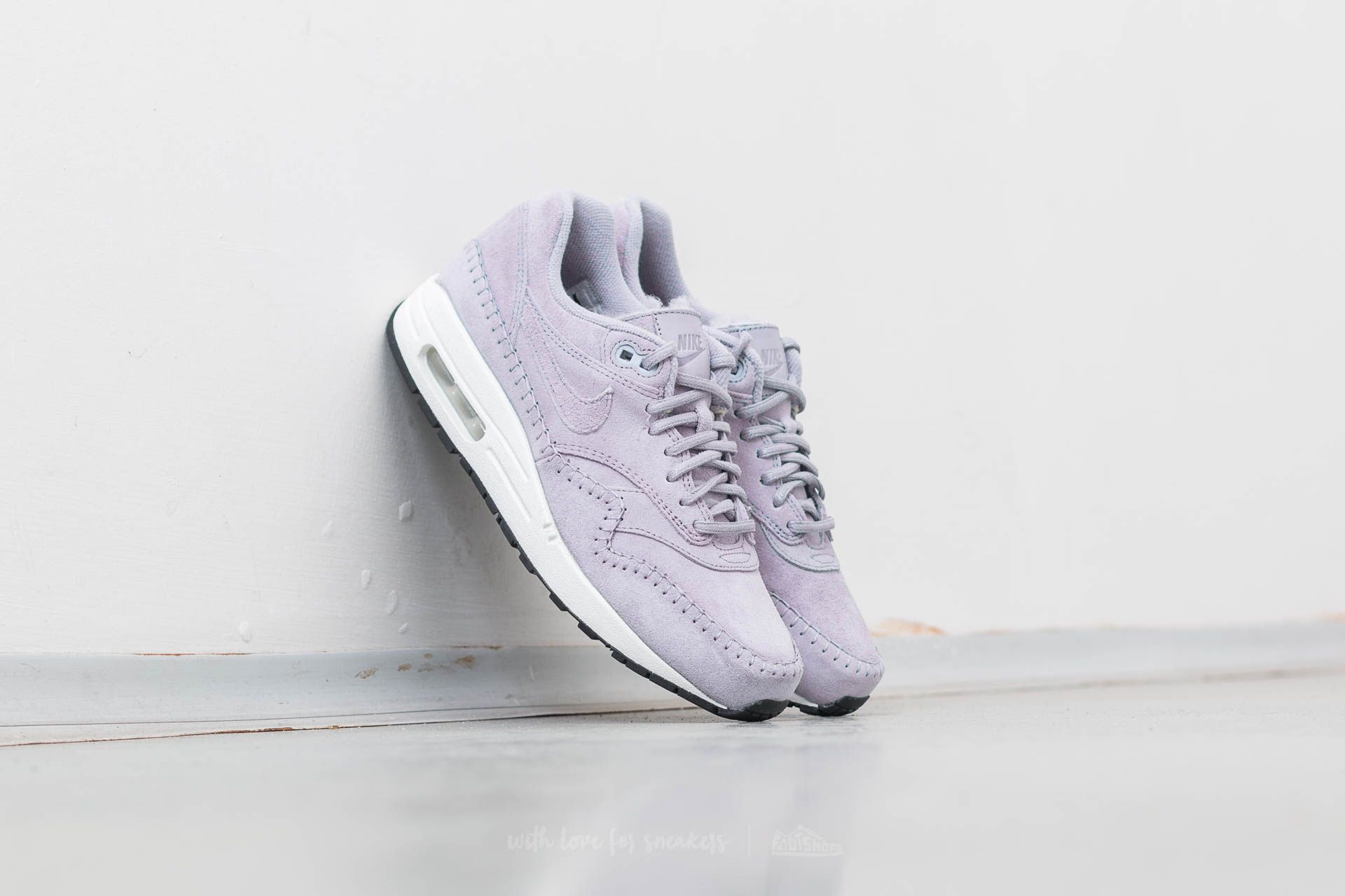 Nike air max 1 premium womens shop