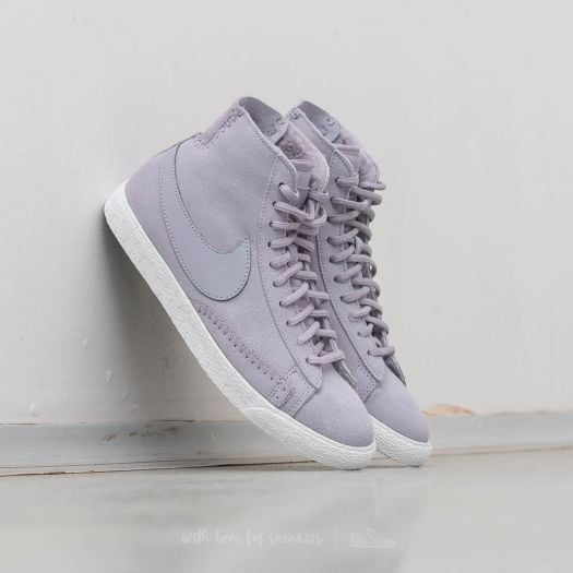 Blazer-mid-premium-women's-shoe 2025
