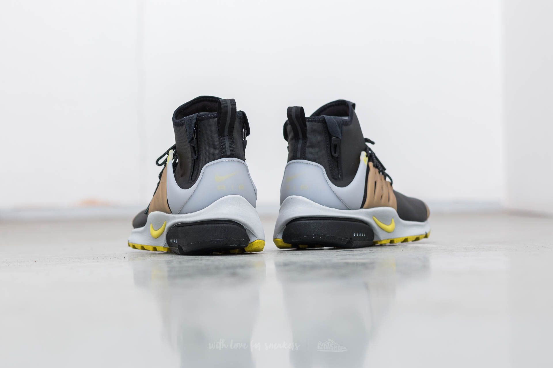 Air presto mid sales utility black yellow