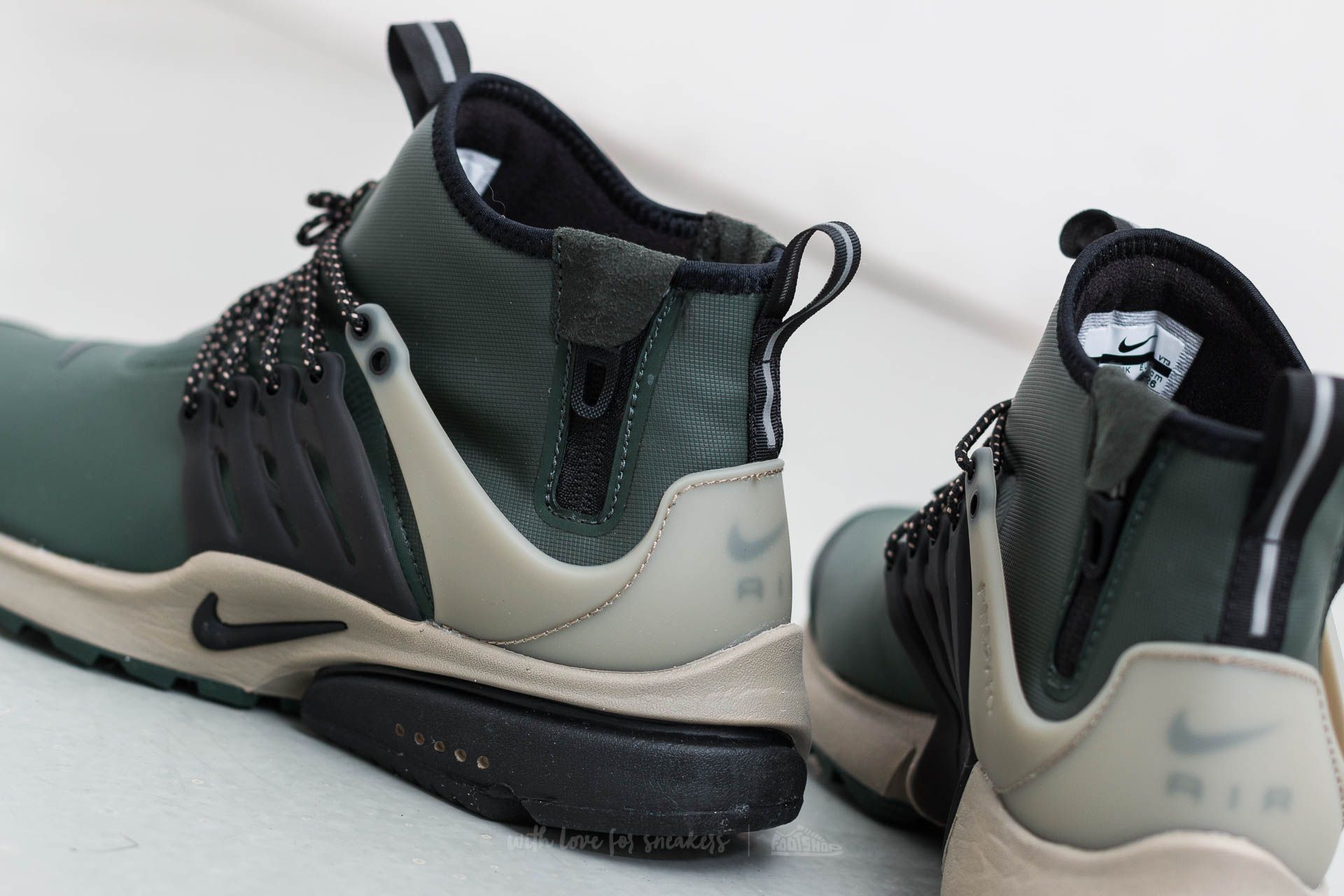 Nike air presto shop mid utility grove green black khaki