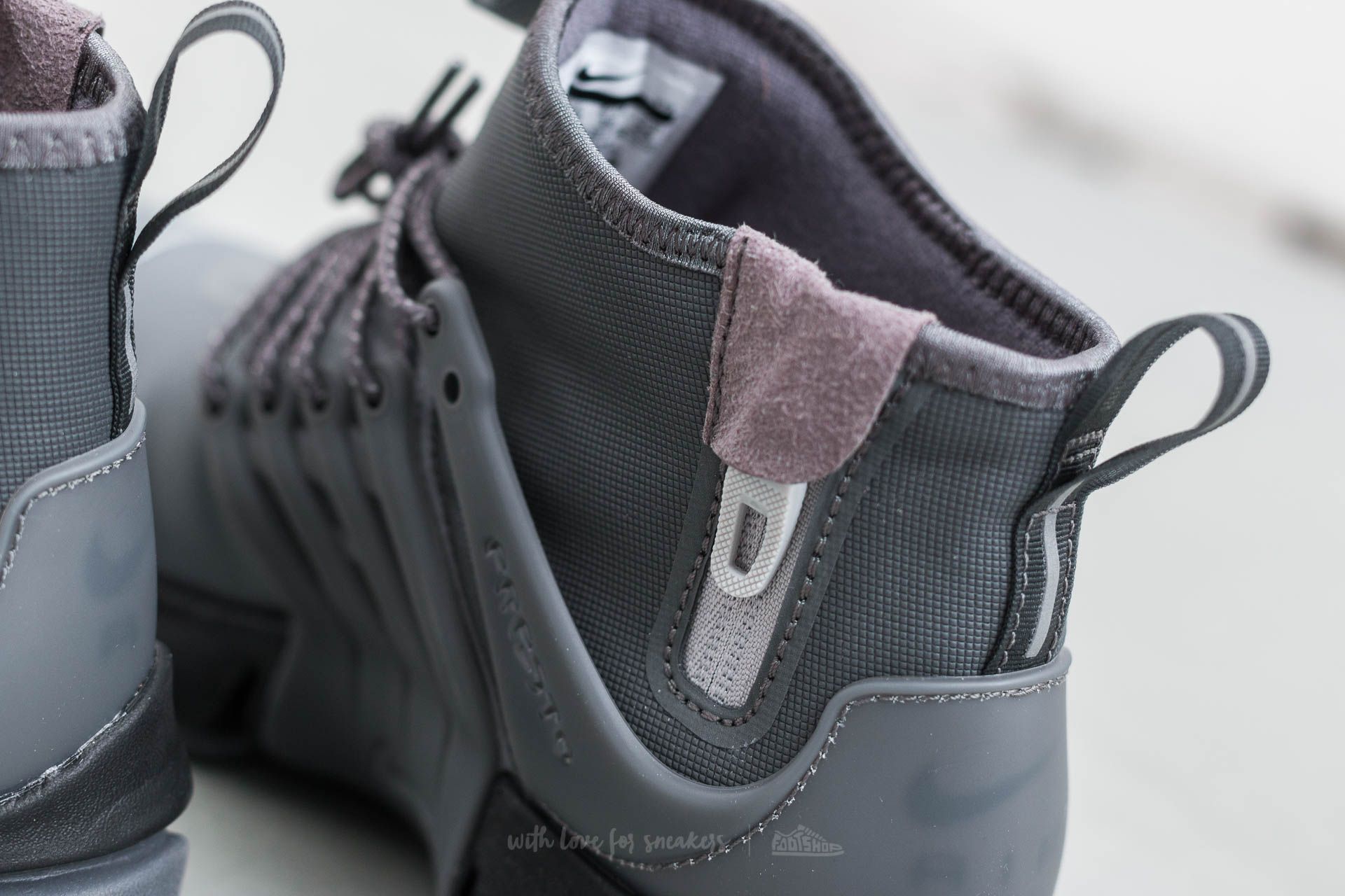 Women s shoes Nike W Air Presto Mid Utility Dark Grey Dark Grey