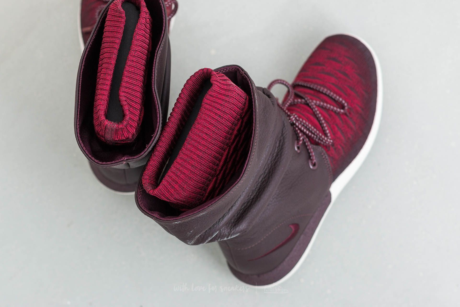 Dámské tenisky a boty Nike W Roshe Two Hi Flyknit Deep Burgundy/ Deep Burgundy
