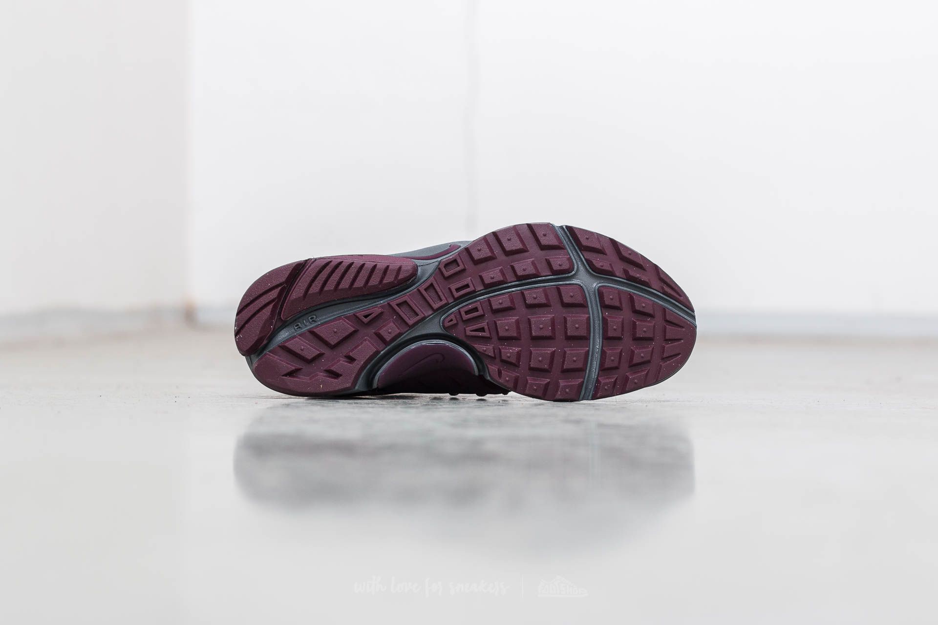 Shoes Nike W Air Presto MID Utility Night Maroon Night Maroon Footshop