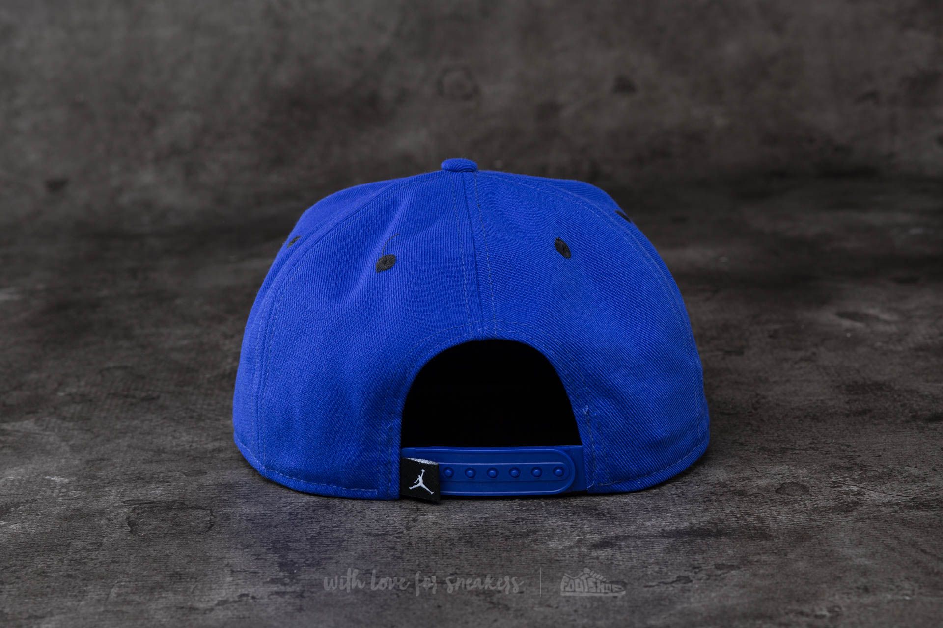 Royal blue jordan hat sales