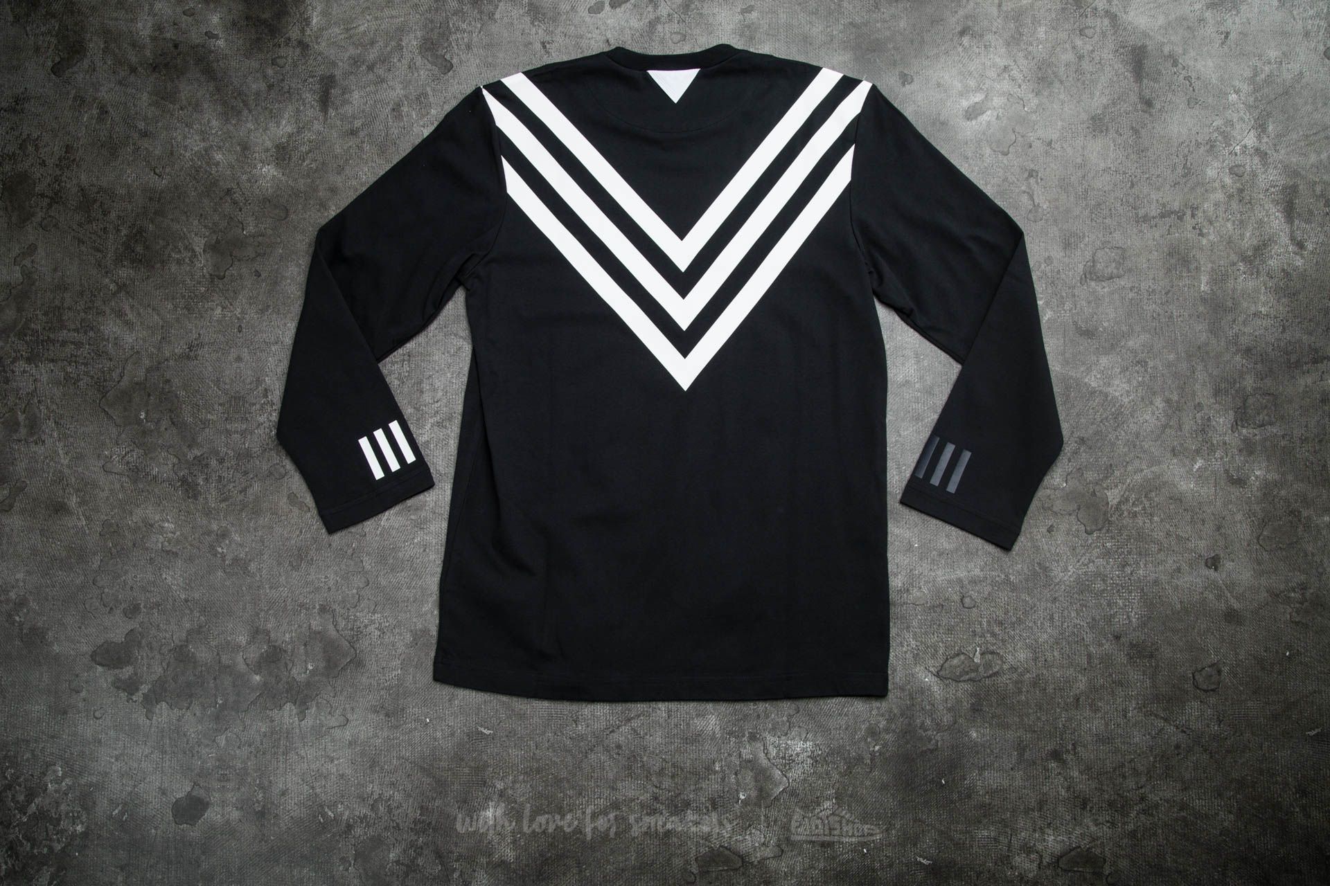 Adidas x white sales mountaineering tee