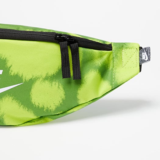 Hip bags Nike Heritage Fanny Pack Atomic Green Black White Footshop