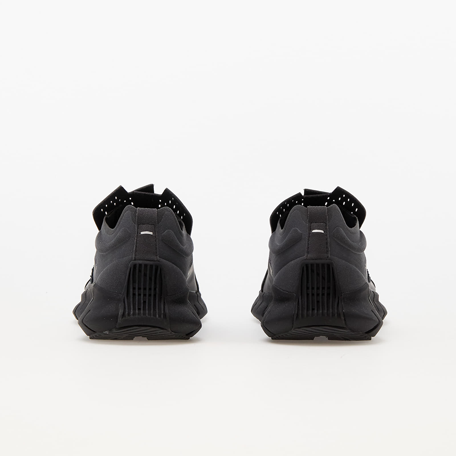 Herren Sneaker und Schuhe Reebok x Maison Margiela Zig 3D Storm Memory Of Shoes Black/ Cd Grey 7/ Ftw White